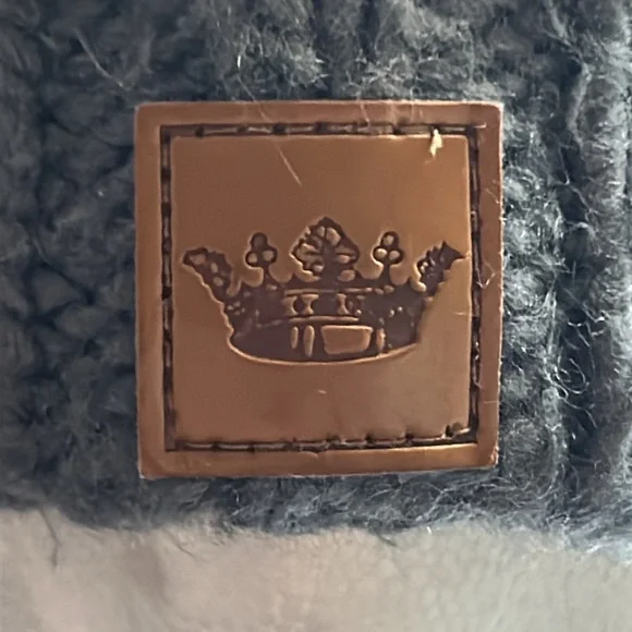 Panache Color Block Knit‎ Beanie - Picture 5 of 7